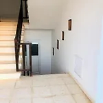 White House With Sea View And Parking *