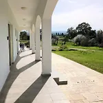 White House With Sea View And Parking Apartament