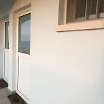 White House With Sea View And Parking Apartament *