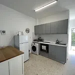 White House With Sea View And Parking Apartament *