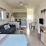 White House With Sea View And Parking
