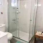 White House With Sea View And Parking Apartament *