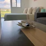 White House With Sea View And Parking Apartament *