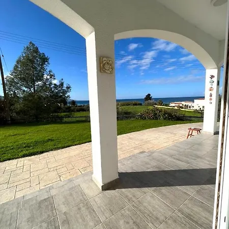 Lejlighed White House With Sea View And Parking *