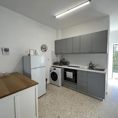 White House With Sea View And Parking Διαμέρισμα *