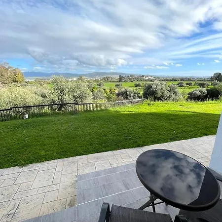 White House With Sea View And Parking Polis