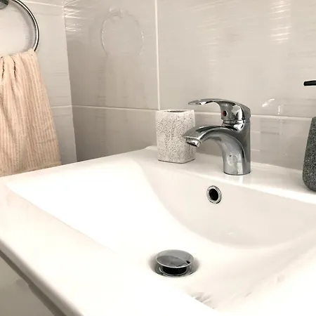 White House With Sea View And Parking Апартаменты Полис