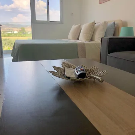 White House With Sea View And Parking Appartamento *