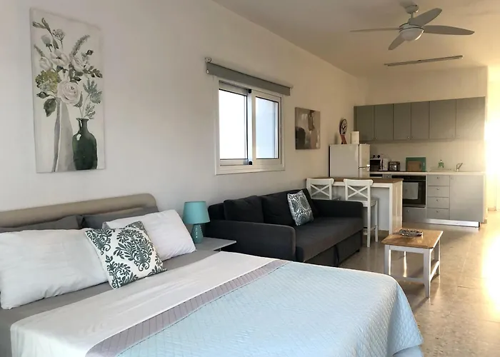 White House With Sea View And Parking * Polis