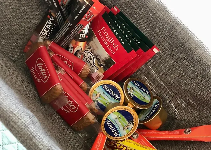 White House With Sea View And Parking Appartement Polis