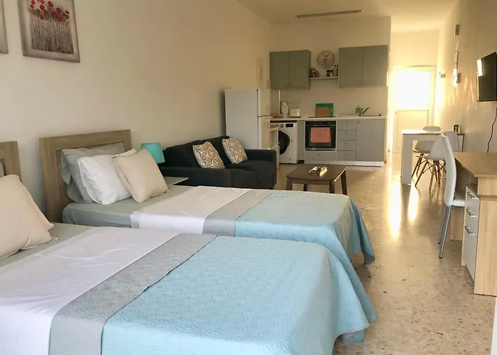 White House With Sea View And Parking Appartement *