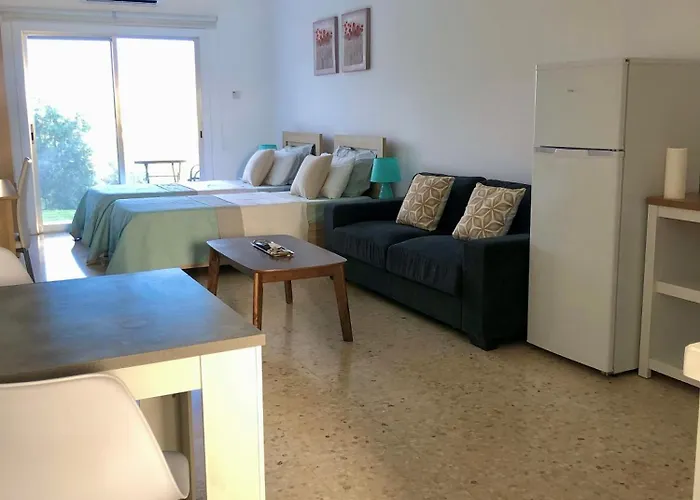 Appartement White House With Sea View And Parking Polis