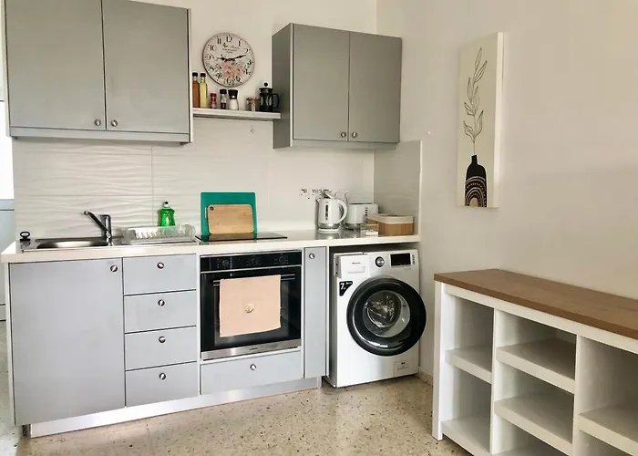 White House With Sea View And Parking Appartement