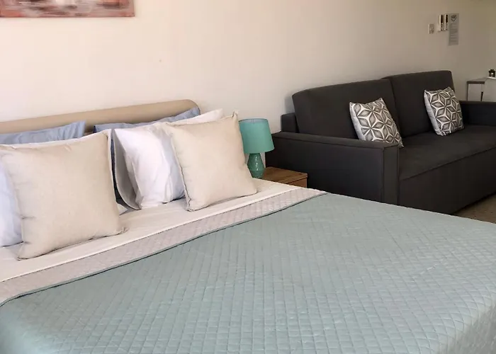 White House With Sea View And Parking * Polis