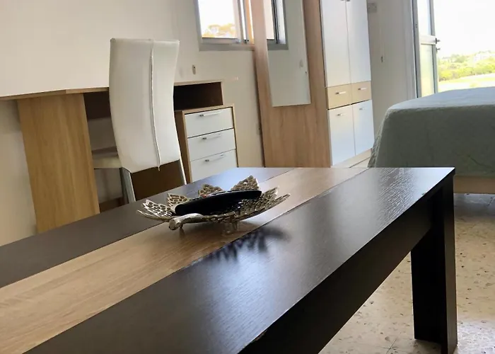 White House With Sea View And Parking Appartement *