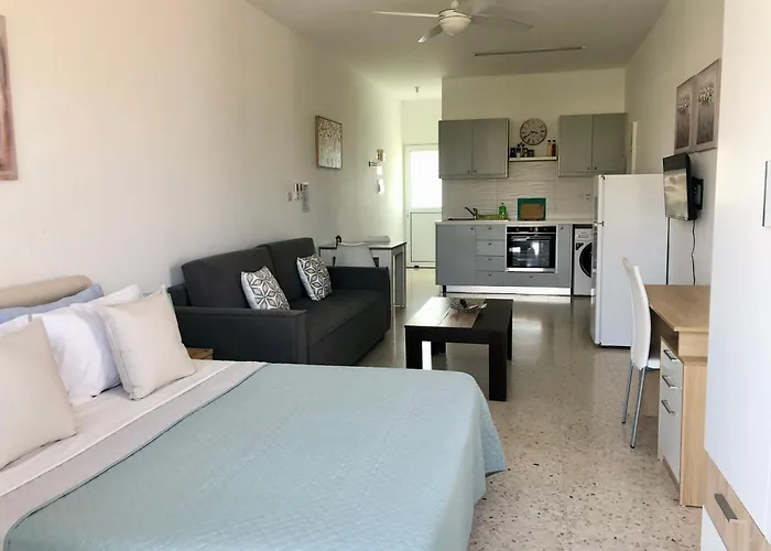 White House With Sea View And Parking Appartement Polis